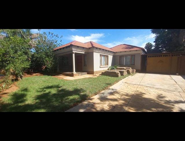 4 BEDROOM HOUSE FOR SALE IN CHANTELLE